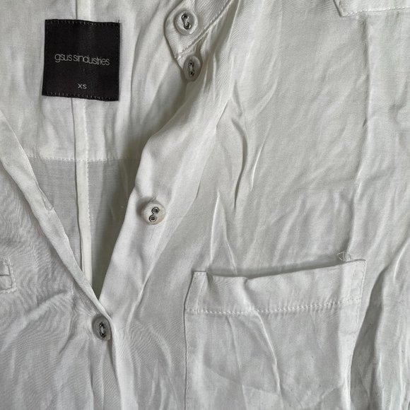 GSUS Industries silky white button up top size xs - Picture 4 of 4